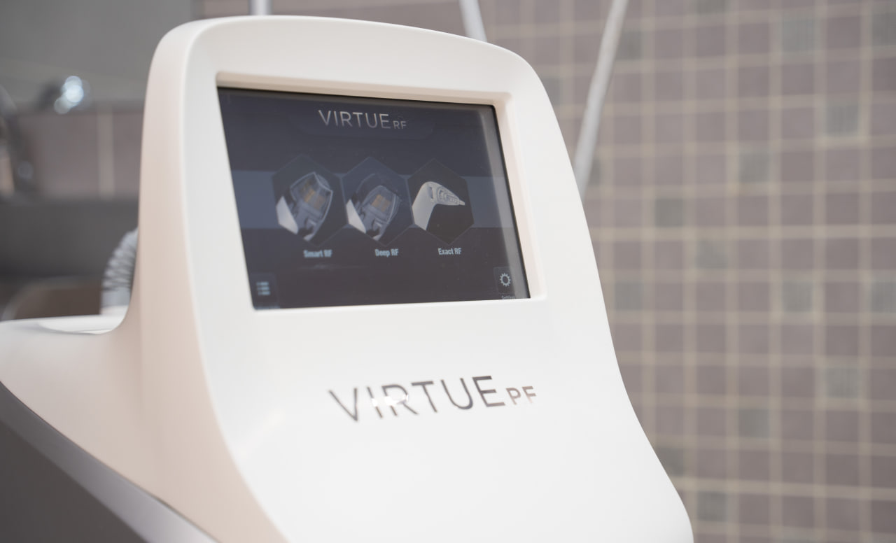 روند درمان با دستگاه ویرچو آراف (Virtue RF) در کلینیک شادی کرج